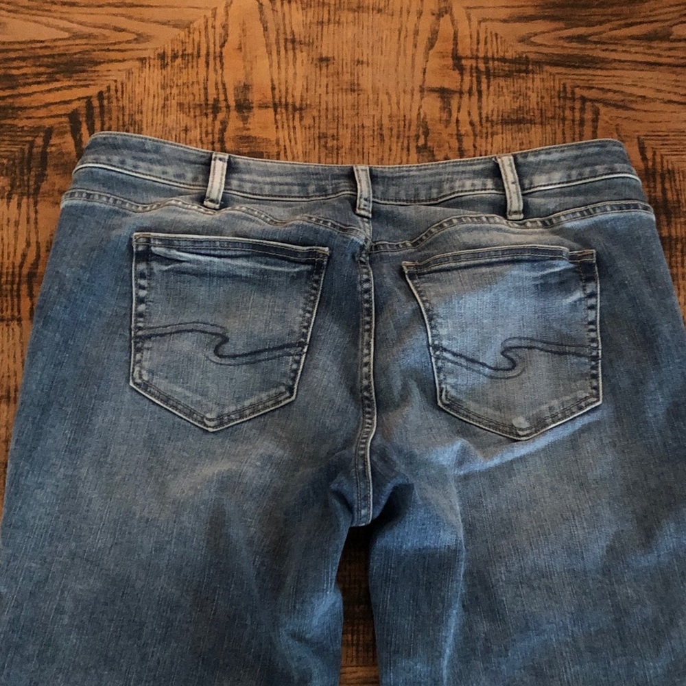 Silver Jeans Women's Cropped Blue Denim - Picture 5 of 5